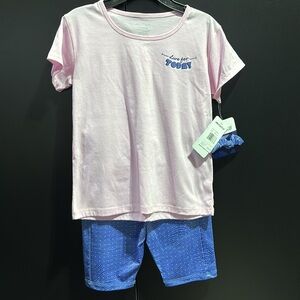 Marika 2 piece set, short sleeve t-shirt & Athletic shorts, hair scrunchie incl.